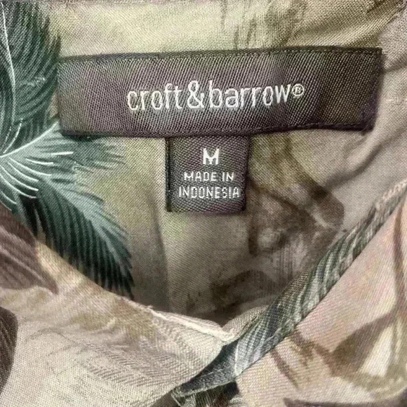 CROFT & BARROW BUTTON DOWN PALM TREES HAWAIIAN SHORT SLEEVED SHIRT GREEN M - Picture 3 of 4